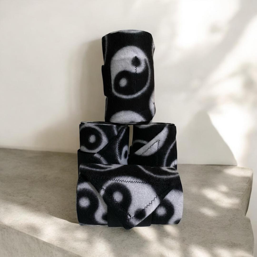 Yin Yang Leg Wraps Lightweight Fleece
